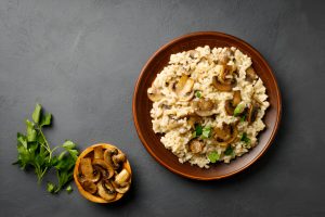 Risoto de Cogumelo e Bacon: Encantando os Paladares Mais Exigentes